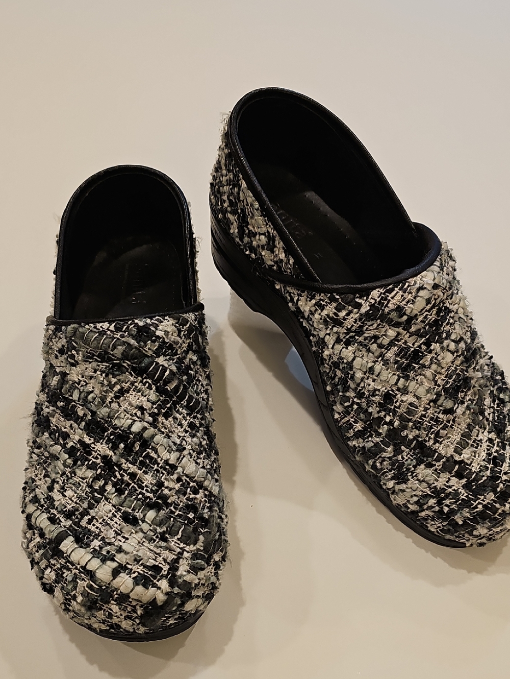 Sanita Danish Black and White Tweed Slip-On Clogs W/back Women's Size 41